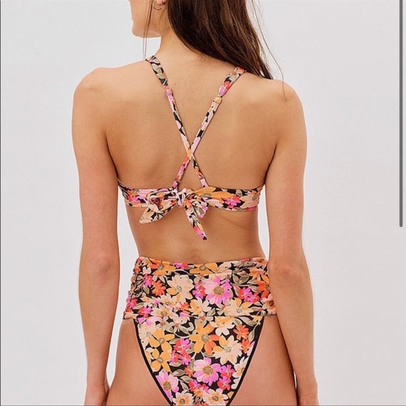 FOR LOVE & LEMONS Vienna Floral Underwire Swim top & bottom small - Picture 2 of 9